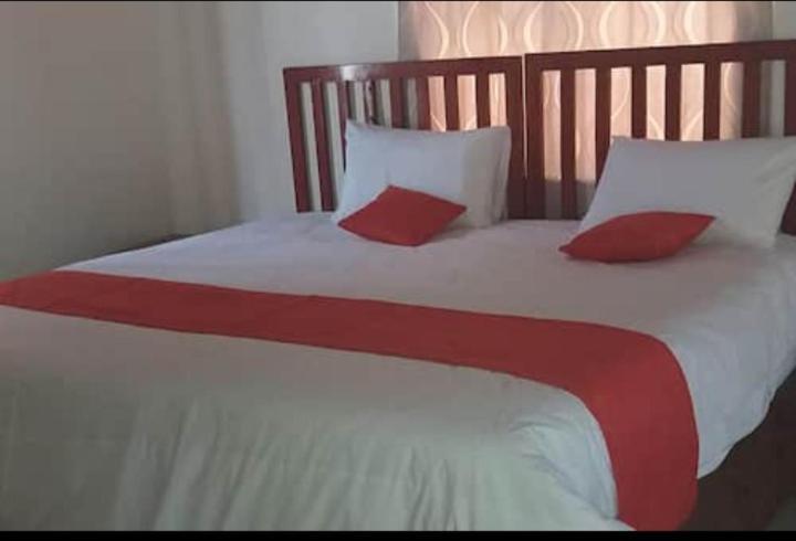 Pillacol Guest House Вікторія-Фоллс Екстер'єр фото